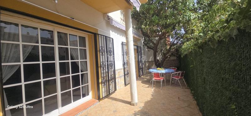 Foto 48c8c9c8-499c-43ee-b071-c5f682343218. Chalet con parcheggio in La Carihuela - Los Nidos Torremolinos