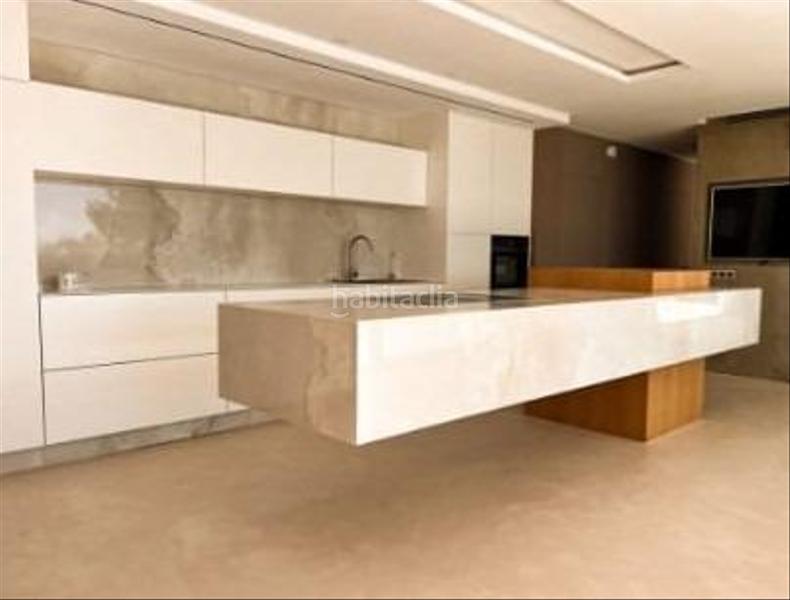 Foto 9f865a96-254d-46f9-8b7c-b953ff2dadc8. Chalet espectacular villa chalet en benalmadena en Benalmádena