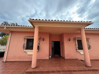 Xalet a Arroyo de la Miel. Estupendo chalet con oficina y 14 garajes
