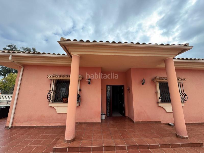 Foto c750d9e9-b864-4506-b98d-8749d8d72f51. Chalet avec parking dans Arroyo de la Miel Benalmádena