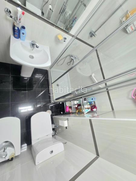Foto 55951b52-4dde-4d81-98c1-ac718eac2953. Appartement dans calle calle de al-ándalus 14 dans Montemar Torremolinos