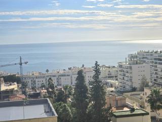 Flat en Calle calle de al-ndalus 14. Carihuela con espectaculares vistas al mar y garaje