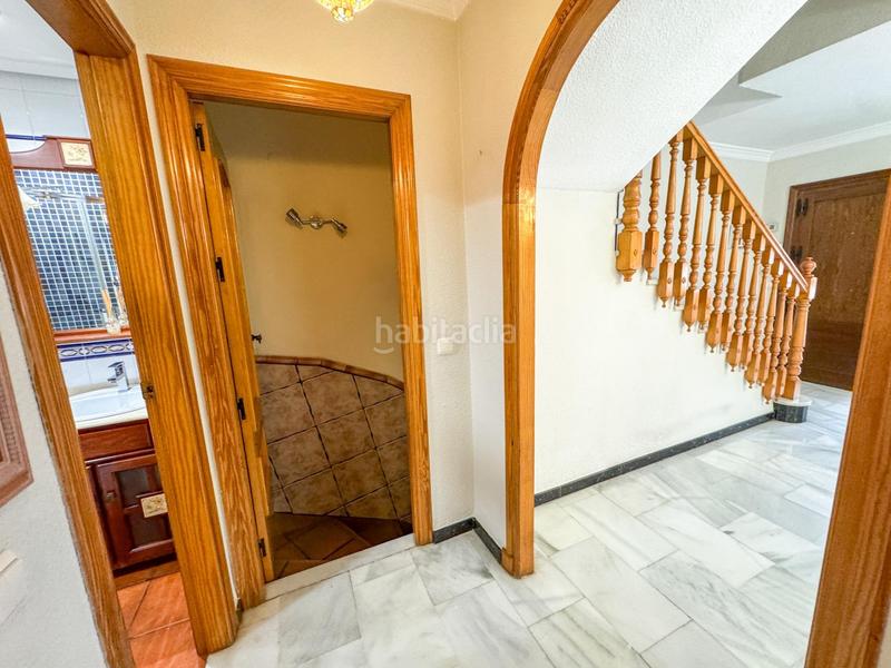 Foto 0b712388-5bf1-4f6b-882d-c4cd86c56916. Maison jumelée avec parking piscine dans Guadalmar Málaga