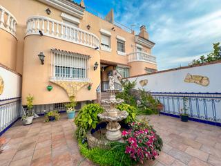 Casa adosada  Carretera campo de golf. Magnifico adosado en guadalmar