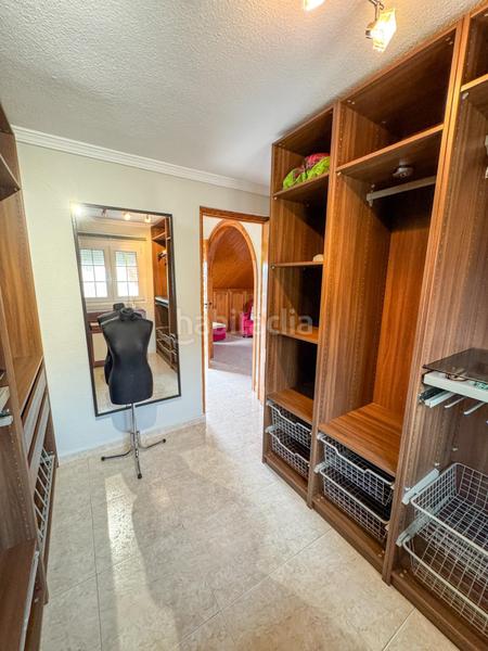 Foto fc4bd3f4-73fd-4f78-9c5e-00999f54460c. Maison jumelée avec parking piscine dans Guadalmar Málaga