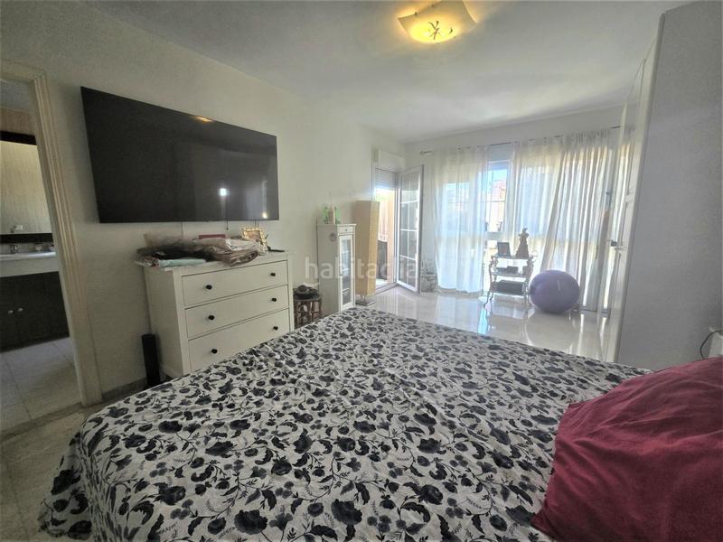 Foto 6233a422-7b56-46df-bb54-64b5aaa5613e. Casa pareada exclusivo pareado en tres plantas en la codiciada zona de playamar. en Torremolinos