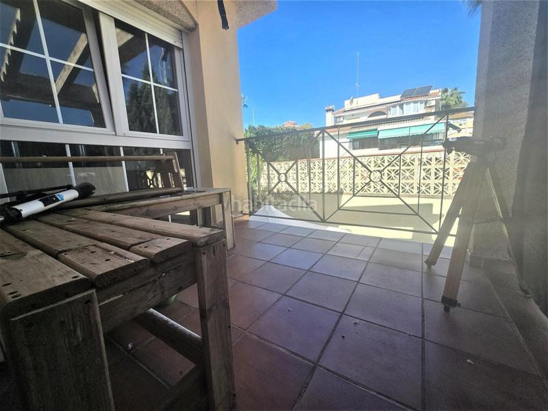 Foto 709eb2c3-2a5e-41e3-837d-4abc06b7a640. Casa pareada exclusivo pareado en tres plantas en la codiciada zona de playamar. en Torremolinos