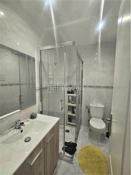 Foto b5dee757-a719-4b95-8821-d2347bd0bbd0. Casa pareada exclusivo pareado en tres plantas en la codiciada zona de playamar. en Torremolinos