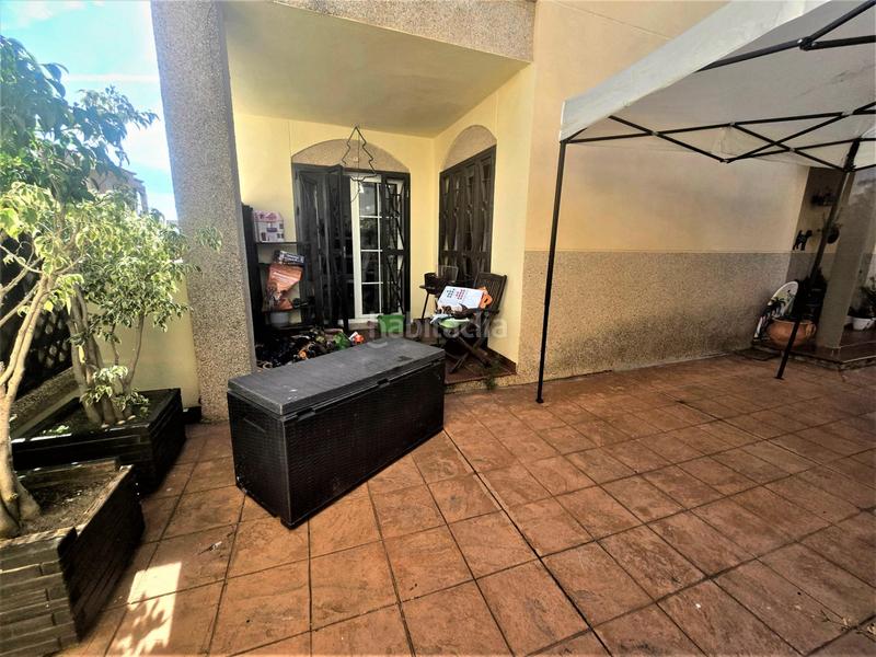 Foto be85a6c8-4f37-40d3-86bd-3710549c904e. Casa pareada exclusivo pareado en tres plantas en la codiciada zona de playamar. en Torremolinos