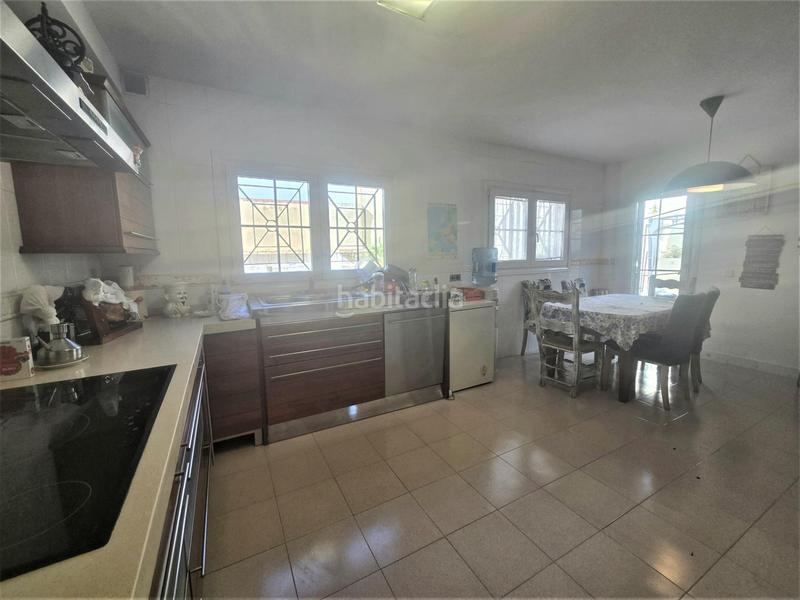 Foto cdb045ae-3338-4e97-a940-cf2d7e75fa5d. Casa pareada exclusivo pareado en tres plantas en la codiciada zona de playamar. en Torremolinos