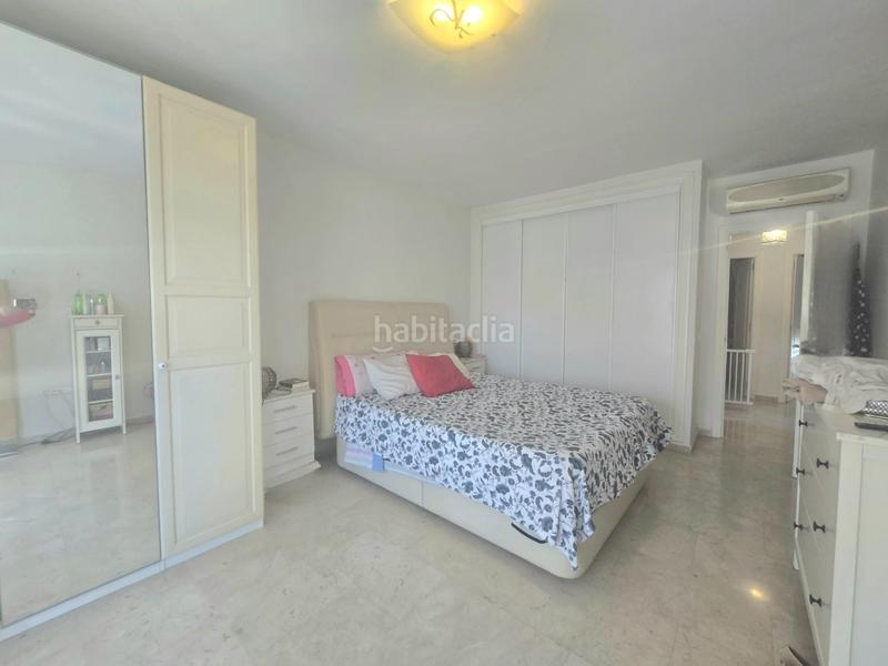 Foto f741df03-67b1-4584-b20a-8b52d581c7d4. Casa pareada exclusivo pareado en tres plantas en la codiciada zona de playamar. en Torremolinos