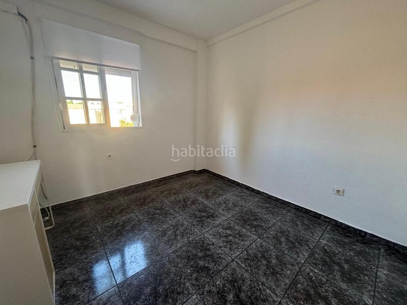 Foto 2a6eb597-30cb-43e5-9da9-105ea510b5e5. Piso acogedor piso en El Pinillo, excelente ubicación y servicios en Torremolinos