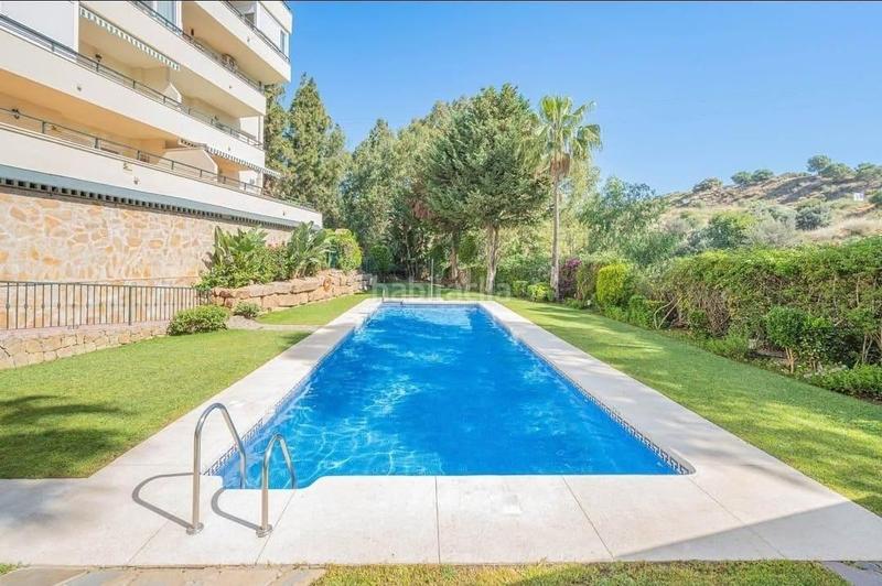 Foto 68a96dc5-2dec-42c1-9a80-e97e873fb9ac. Attique avec parking piscine dans Calahonda Mijas