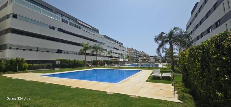 Foto 320472f3-0cd6-48bf-8ca4-139f5fcd6673. Alquiler piso seminuevo piso para larga duracion en los alamos. en Torremolinos