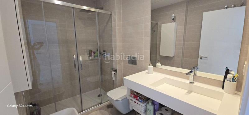 Foto 596791bc-b8ae-44f5-be48-b13c52e15119. Alquiler piso seminuevo piso para larga duracion en los alamos. en Torremolinos