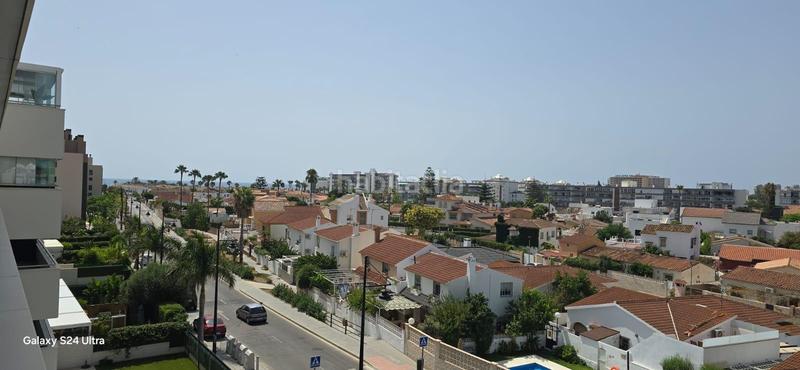 Foto e81bd70f-a144-4c48-9bb2-c5e6005ce859. Alquiler piso seminuevo piso para larga duracion en los alamos. en Torremolinos