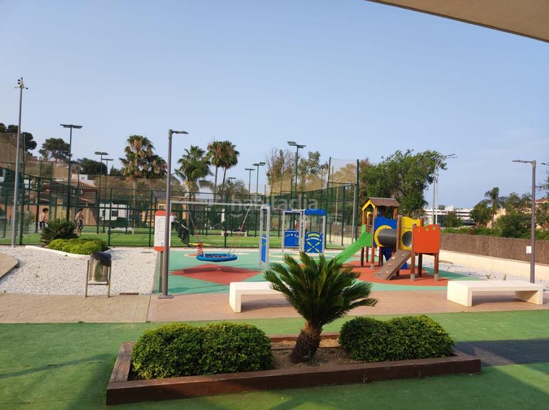 Foto be4b3ae7-0c14-4bea-acc1-e49b5b235d25. Casa adossada amb calefacció aparcament piscina a Torremolinos