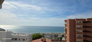 Pis a Loma de los Riscos. Amplio piso con vistas al mar en zona residencial
