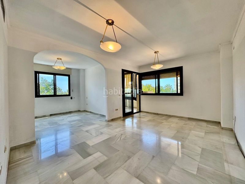 Foto 2dfc03a3-7b43-4e0a-bda8-249ba96ccbc2. Pis amb aparcament piscina a La Carihuela - Los Nidos Torremolinos