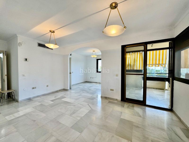 Foto 833e9ef9-95a0-47a3-9749-a027f8e6d047. Pis amb aparcament piscina a La Carihuela - Los Nidos Torremolinos