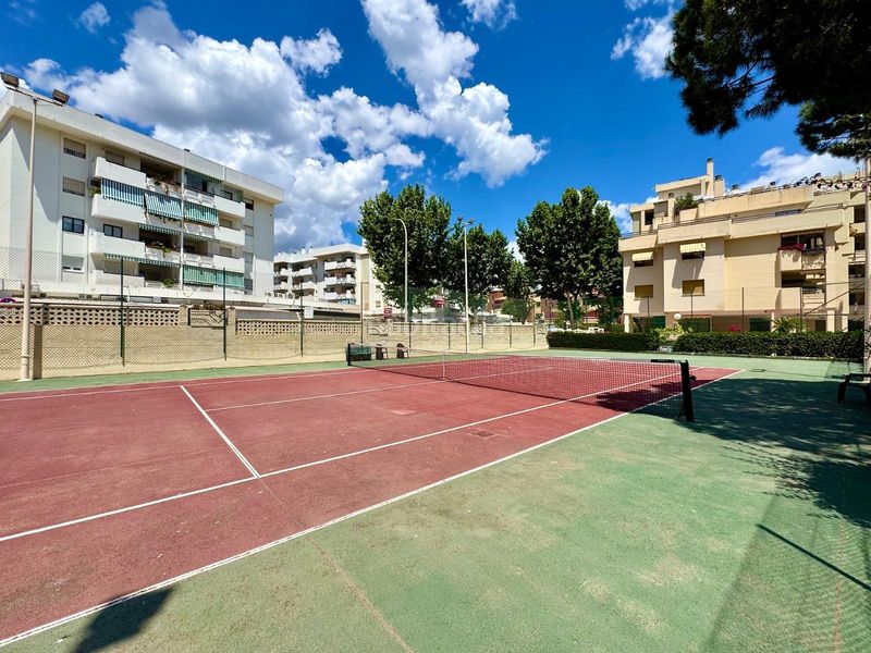Foto ae721613-5496-4999-b44a-e5aae48c7931. Pis amb aparcament piscina a La Carihuela - Los Nidos Torremolinos