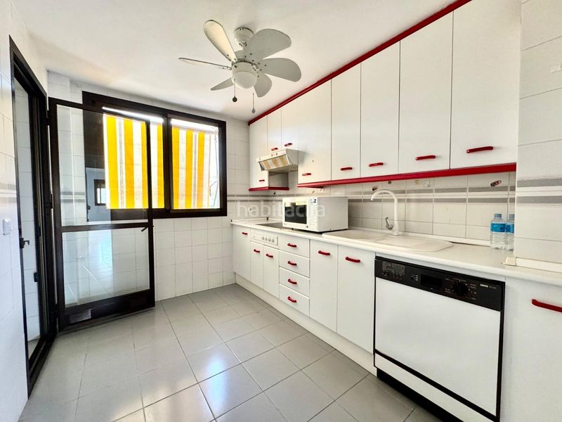 Foto c5399032-4ece-46cb-bb86-59cf1a6ad90b. Pis amb aparcament piscina a La Carihuela - Los Nidos Torremolinos