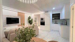Appartement à Manantiales-Estación de Autobuses. Fantástico apartamento de dos dormitorios en plaza andalucia.