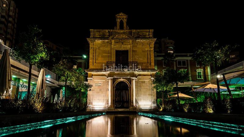 Foto 25589e3b-7300-4e1f-8f8d-1a6b485cc21c. Piso amplio piso de 3 dormitorios en la malagueta en Málaga