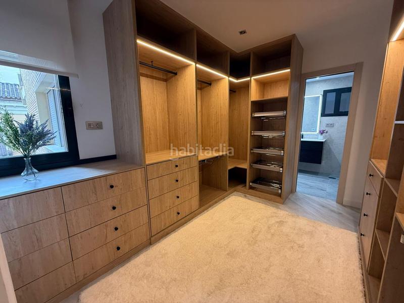 Foto 4523419c-b21d-40c5-911b-f5f63f53d5c9. Piso amplio piso de 3 dormitorios en la malagueta en Málaga