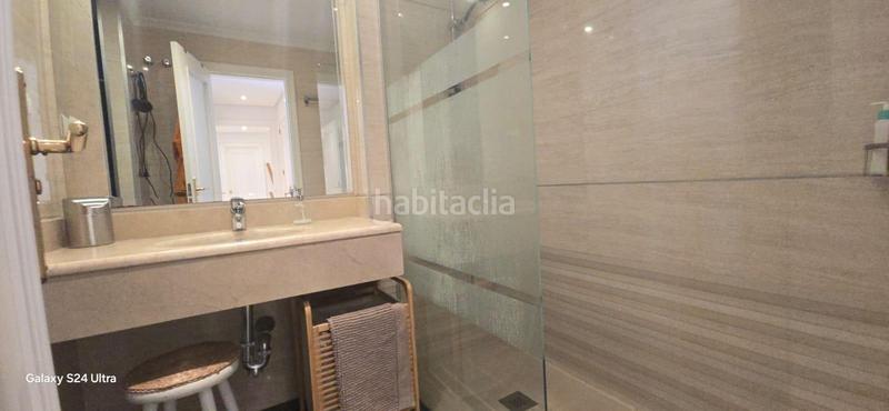 Foto 0bf0e25f-c65d-44a6-b36e-352ceb80bf32. Maison jumelée avec chauffage parking piscine dans Zona Centro Comercial Torrequebrada Benalmádena