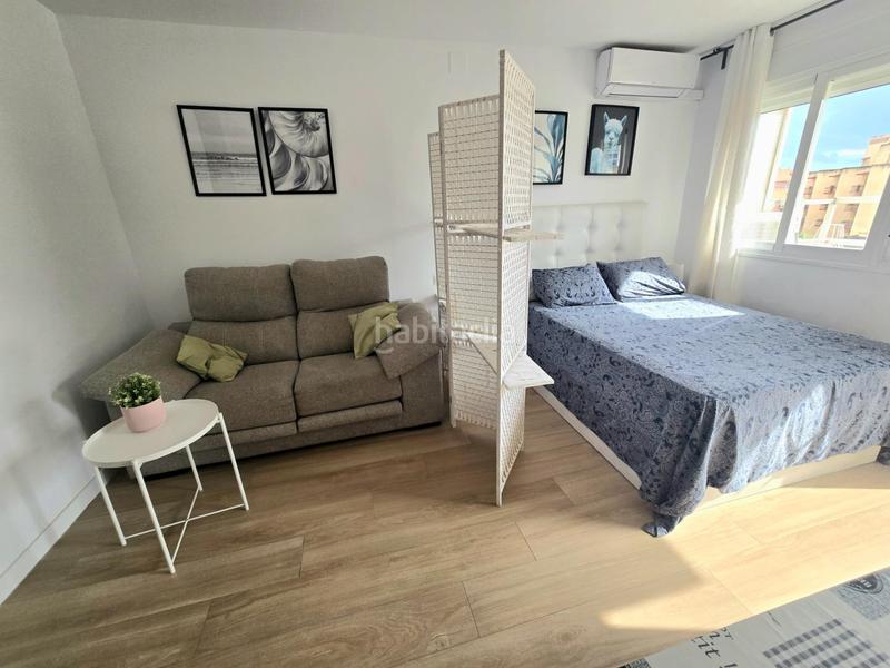 Foto 186353e0-83f2-412e-979c-806a3b103243. Lloguer estudi a calle calle de los campillos a Manantiales-Estación de Autobuses Torremolinos