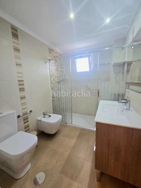 Foto 86bb035c-2122-43a7-b209-58a743032f5d. Alquiler piso espectacular vivienda en playamar en Torremolinos