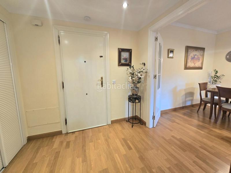 Foto c285449d-d388-4b5a-b2cb-56500358e93b. Alquiler piso espectacular vivienda en playamar en Torremolinos