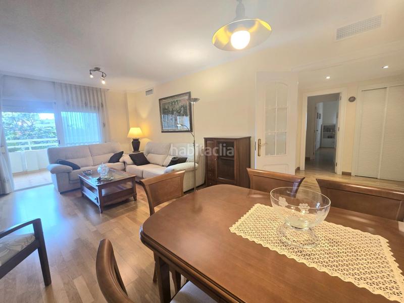 Foto 2d84d132-5d06-4ad0-acde-b119867170c2. Rent flat with parking pool in Playamar - Benyamina Torremolinos