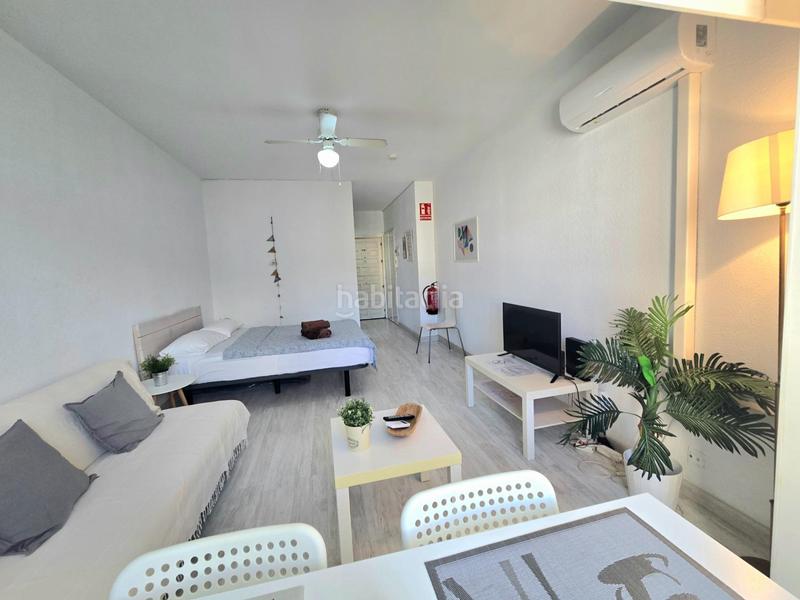 Foto c4251119-1e24-4dae-be6a-ea7d97282123. Estudio  con licencia turística en el centro en Torremolinos