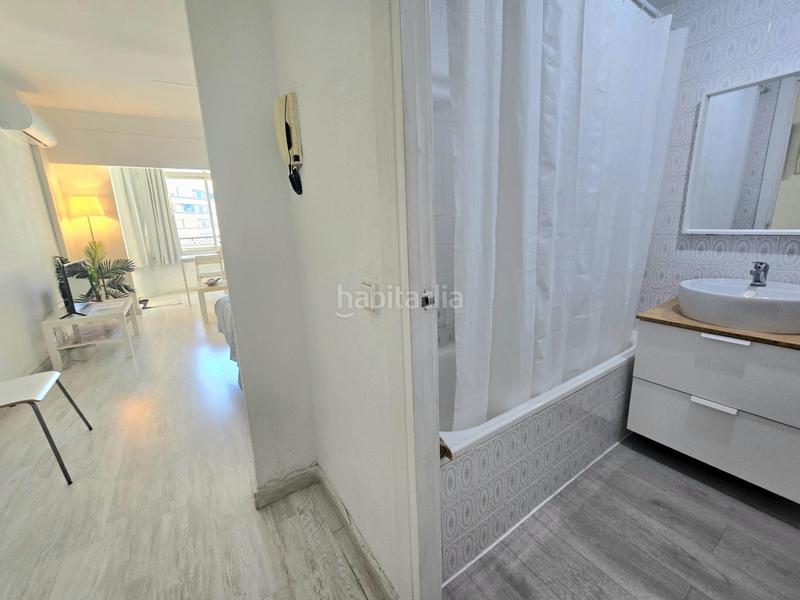 Foto d313162f-e348-45bf-9c92-8094cd1c9a36. Estudio  con licencia turística en el centro en Torremolinos