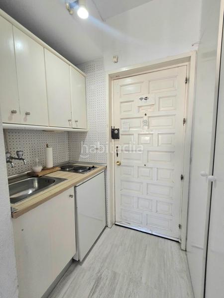 Foto e7fdfe6a-0121-4215-a038-ac9d41d4a1f1. Estudio  con licencia turística en el centro en Torremolinos