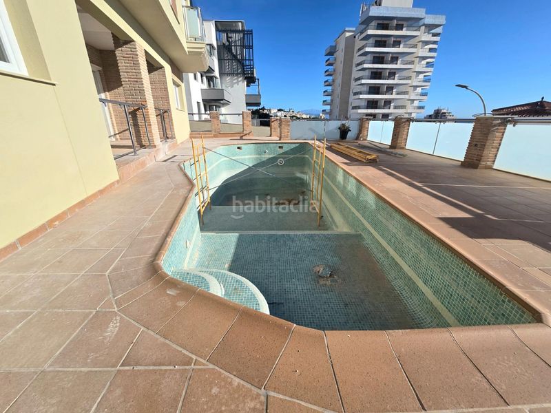 Foto 05ed273f-f6c8-483a-9383-2caaed84b869. Dúplex amb aparcament piscina a Montemar Torremolinos