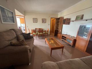 Flat in Calvario. Piso de 3 habitaciones con vistas al mar y terraza