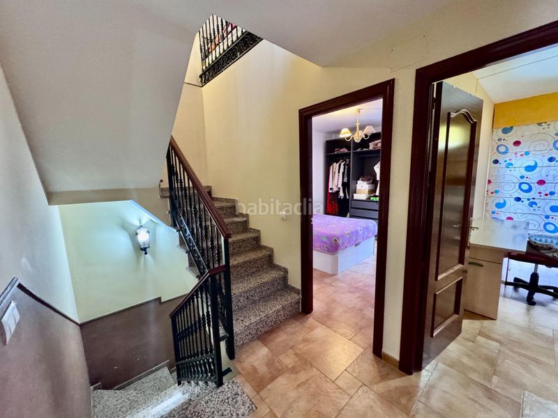 Foto b86f691b-7e52-4db8-90cc-58791306c98f. Casa adossada amb aparcament a Centro Benalmádena
