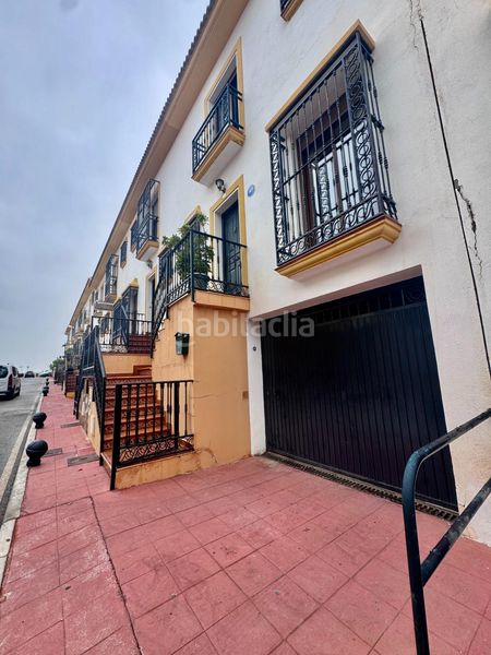 Foto ecb1dbc1-d99d-4886-8f41-587831da7e5a. Casa adossada amb aparcament a Centro Benalmádena