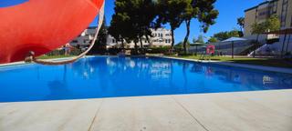 Pis a Manantiales-Estación de Autobuses. Piso en amplio recinto privado con excelentes zonas comunes