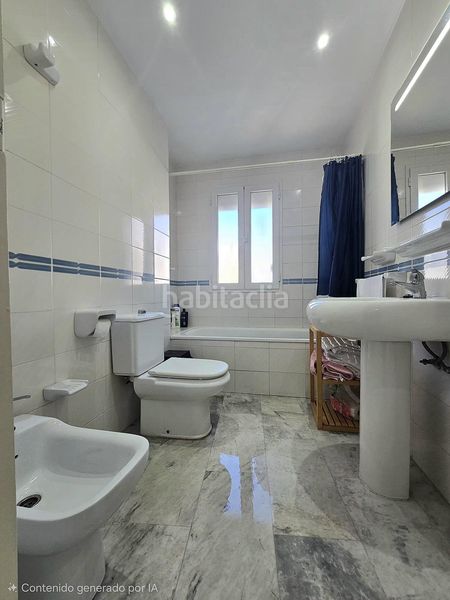Foto 198d833c-3f1a-4ebb-8eea-c979b0528bd6. Pis amb aparcament piscina a La Carihuela - Los Nidos Torremolinos