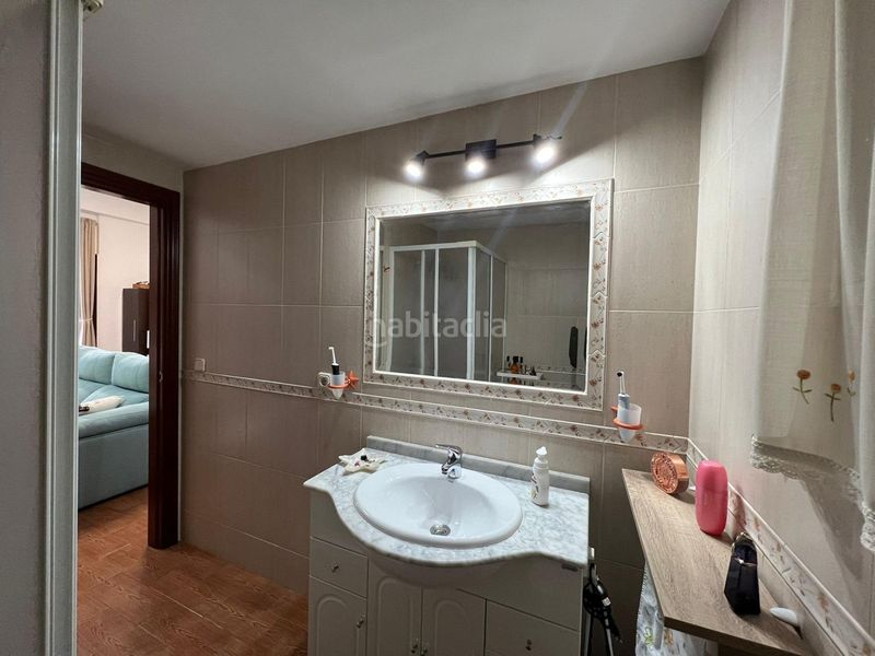 Foto 2c4e8a03-1c0c-4e77-af14-75861b63971f. Apartament amb aparcament piscina a La Colina Torremolinos