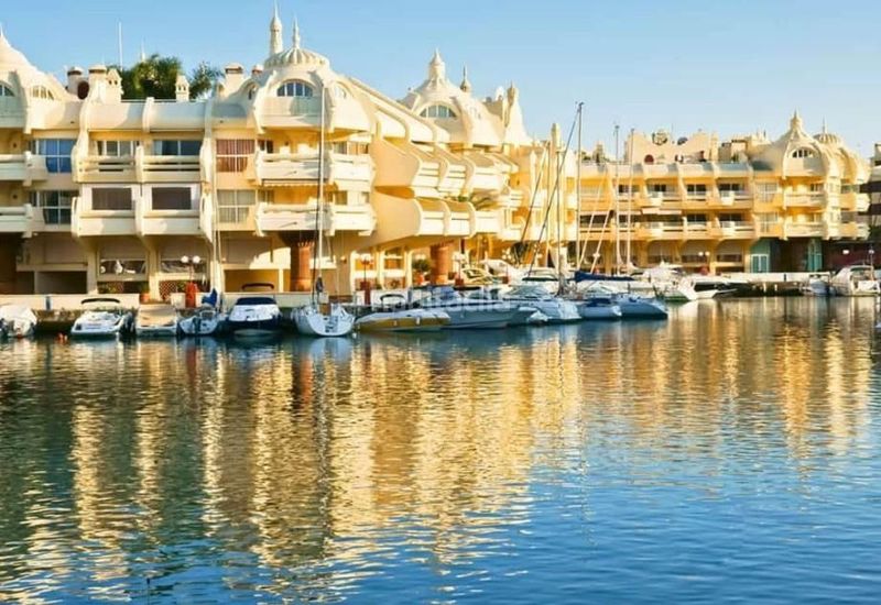 Foto 659f2ac6-35ed-4857-ace1-ce5400c34ae6. Xalet amb aparcament piscina a Puerto Marina Benalmádena