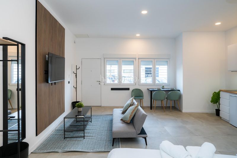 Foto 4f293b01-249a-40e0-bfeb-9f7e647c2b2e. Apartament amb piscina a Martín Carpena - Torre del Río Málaga