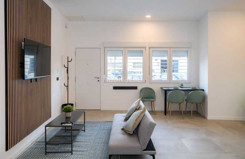 Foto fcb808c0-d423-4b15-9e2f-137890ea5b2d. Apartament amb piscina a Martín Carpena - Torre del Río Málaga