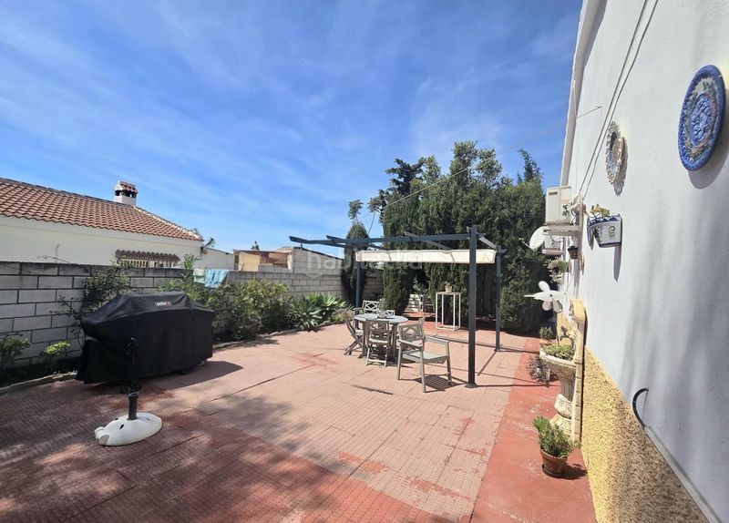 Foto 6c2aed4f-67cd-46f9-b66c-a1dc2bf738e1. Xalet amb aparcament piscina a estación de Cártama Cártama