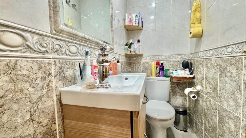 Foto 79344f78-b04a-4349-abb9-0df727809fd2. Casa adossada a Loma de los Riscos Torremolinos