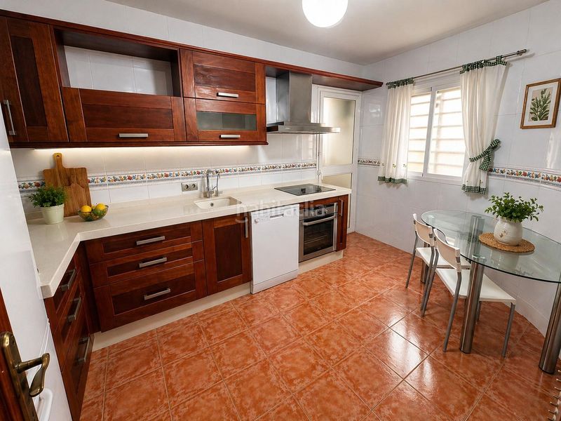 Foto c3e161bf-b78c-41b7-8299-9465e0518f6e. Pis amb aparcament piscina a Zona Centro Comercial Torrequebrada Benalmádena